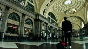 heliosrevistadigital_the odd perspective_2